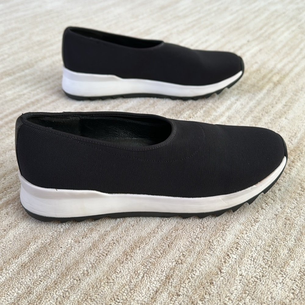 Eileen Fisher Hug Slip On Wedge Platform Sneakers Stretch Mesh Black White 7.5